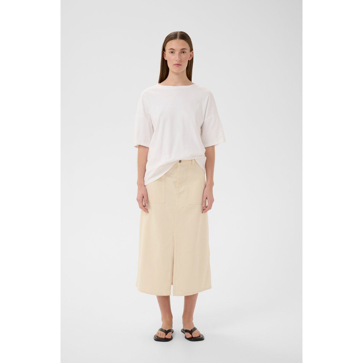 Minimalistischer Denim-Midirock mit Schlitz