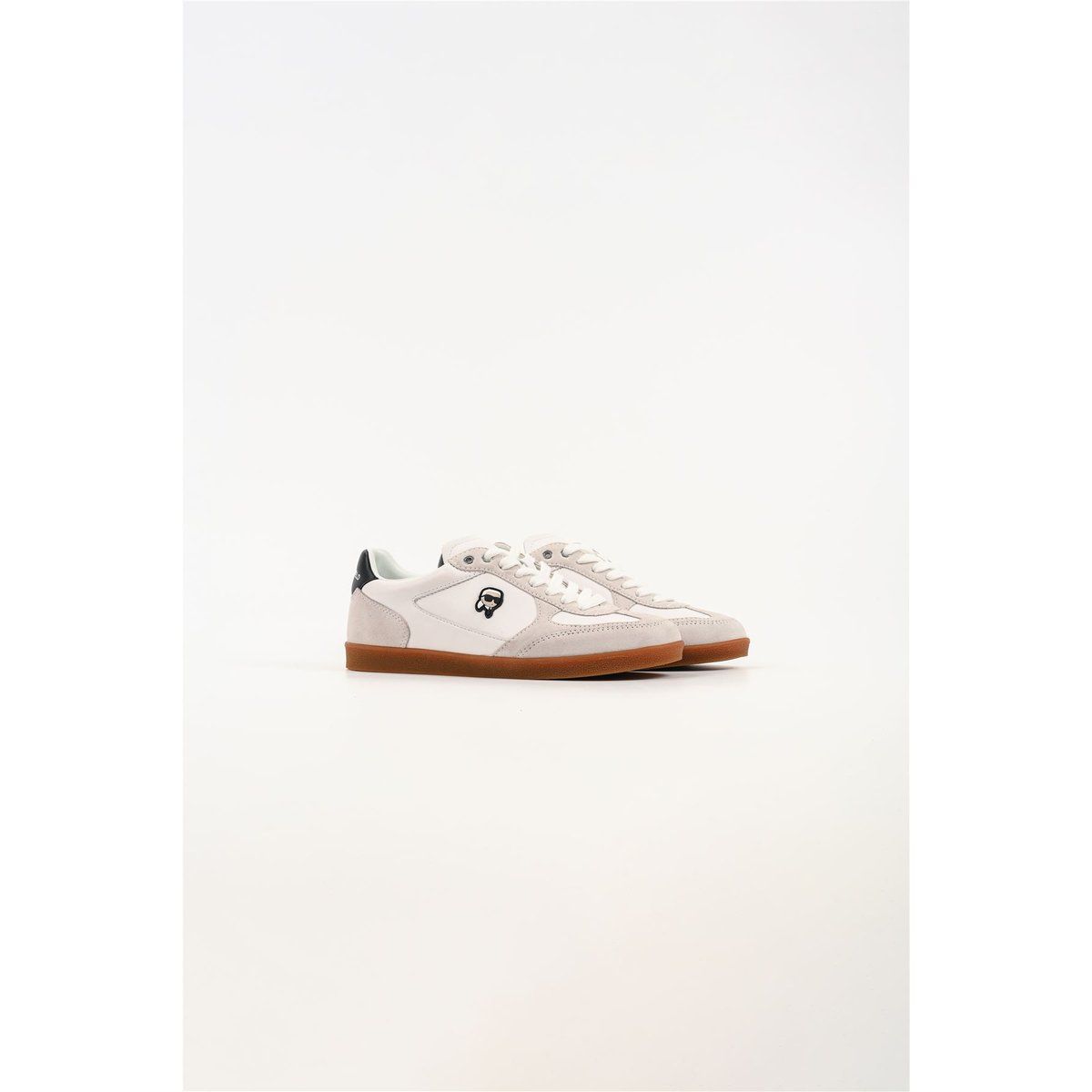 Ledersneaker mit Wildleder-Overlays