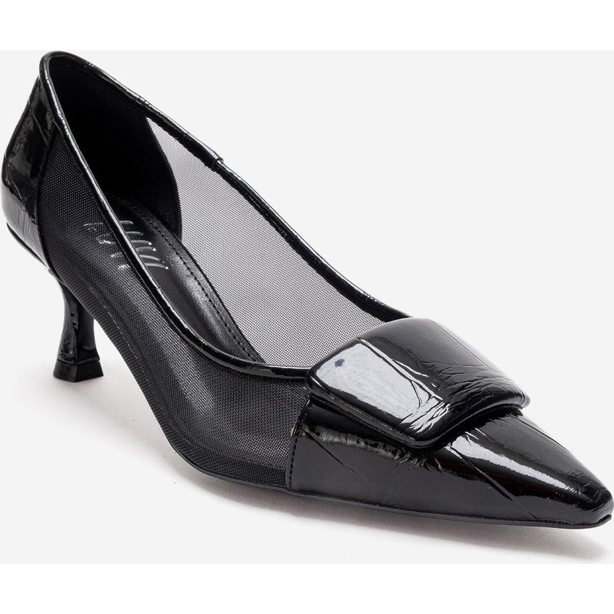 Spitze Mesh- und Lackpumps