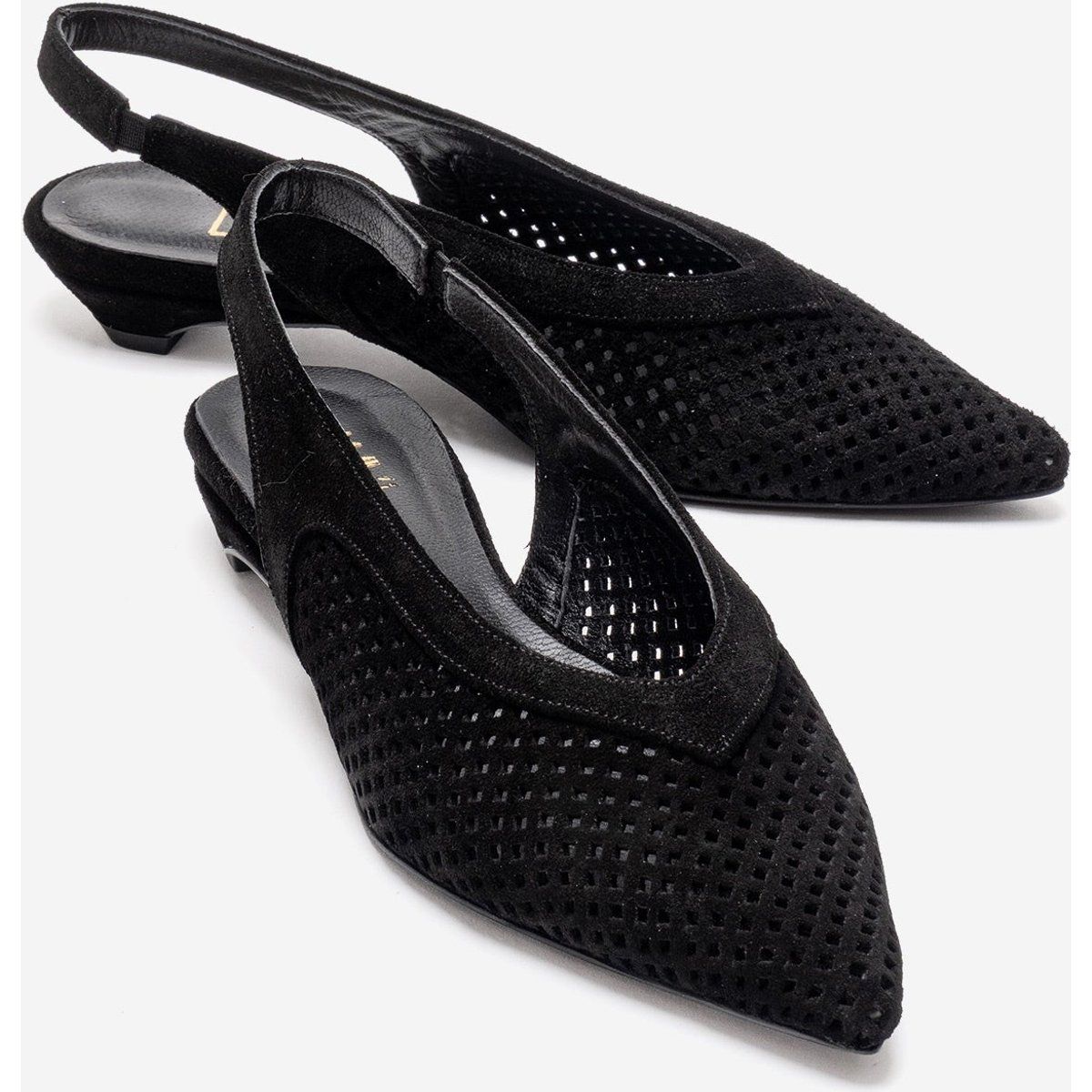 Perforierte Slingback-Pumps aus Wildleder