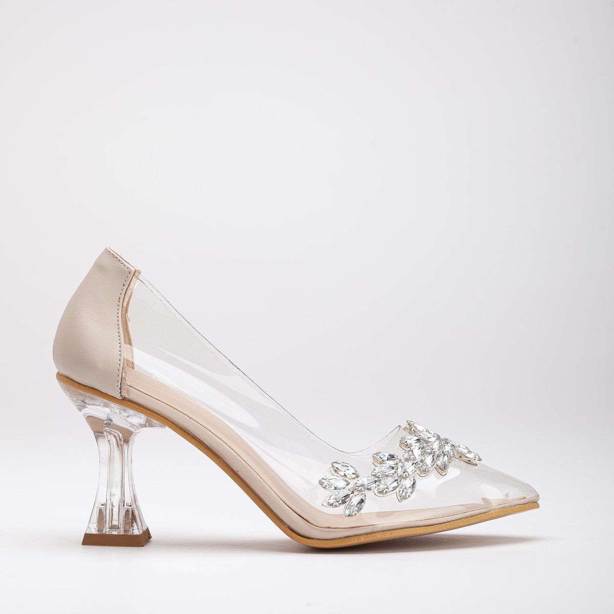 Transparente spitze Pumps mit Kristallbesatz