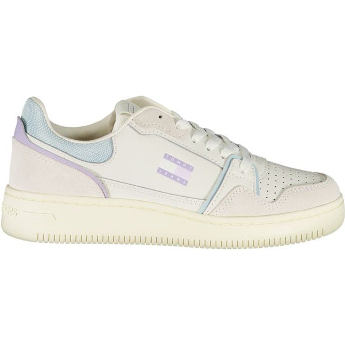Plateau-Sneaker mit Pastell-Akzenten und Materialmix