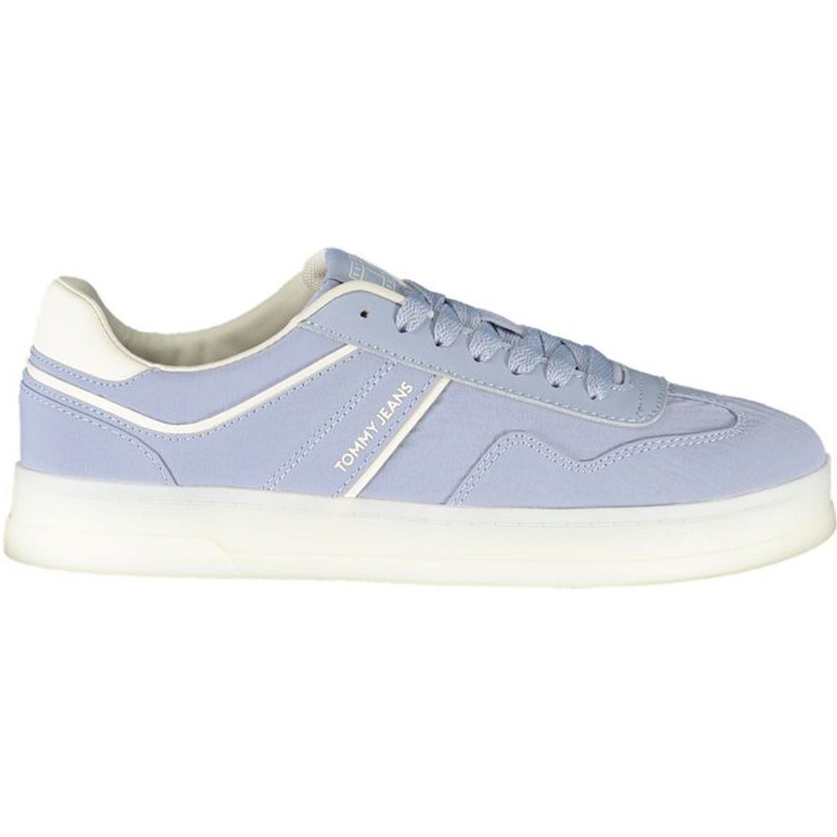 Sportliche Low-Top-Sneaker im Materialmix