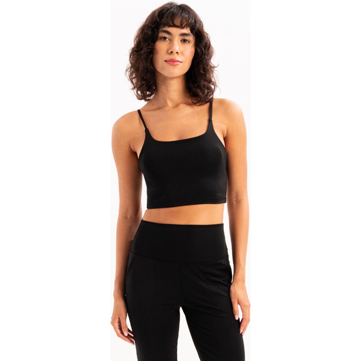Minimalistischer Sport-BH mit dünnen Trägern