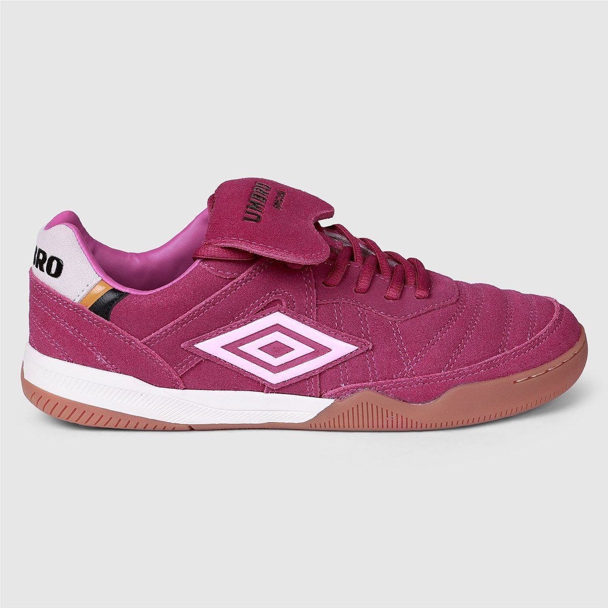 Fußball-inspirierte Retro-Wildleder-Trainer