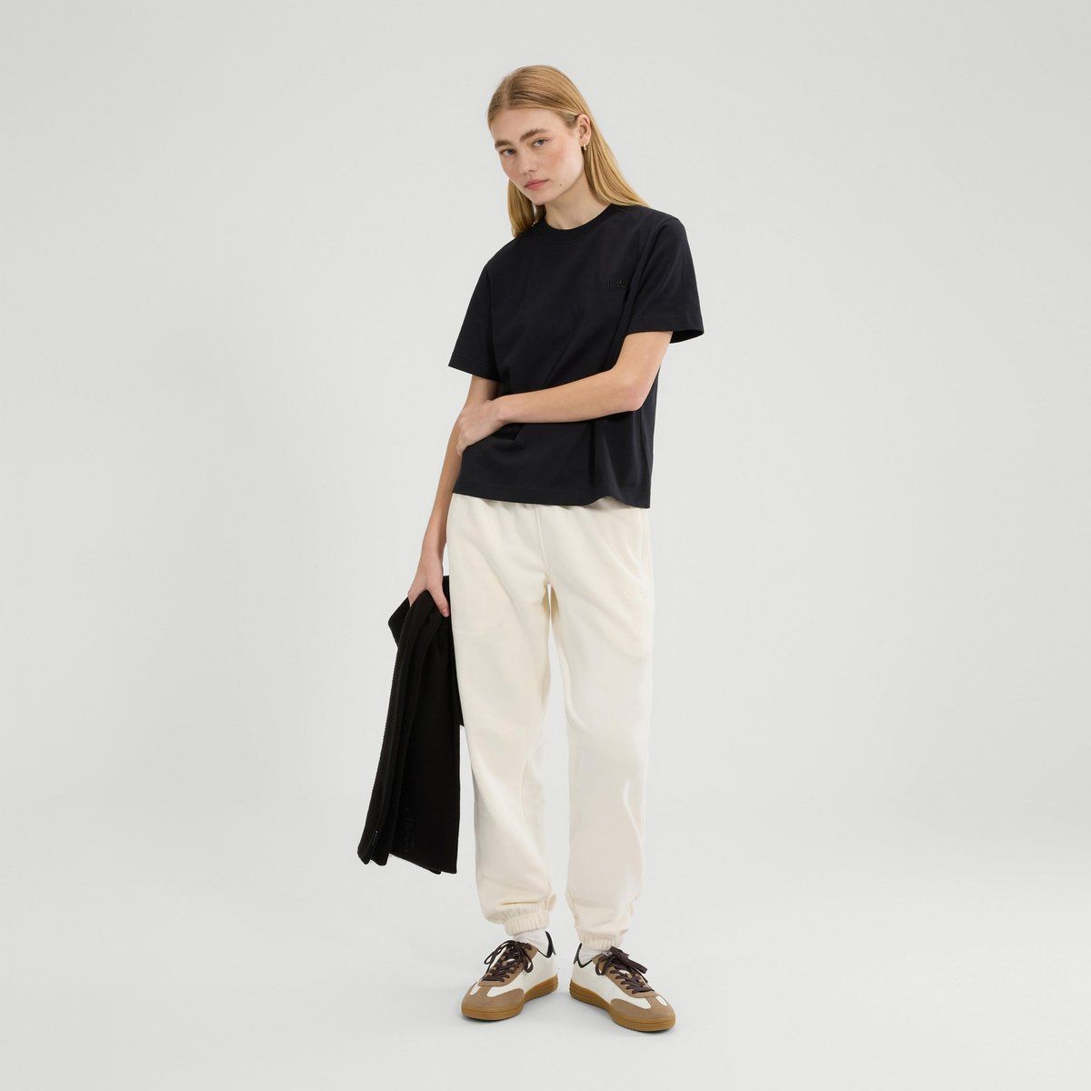 Minimalistisches T-Shirt mit Ripp-Rundhals
