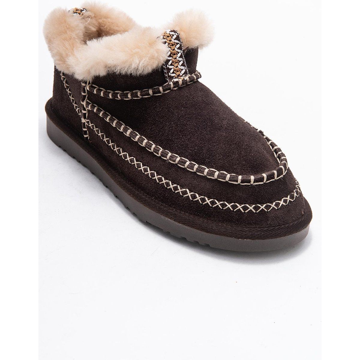 Gefütterte Veloursleder-Stiefeletten mit Ziernähten