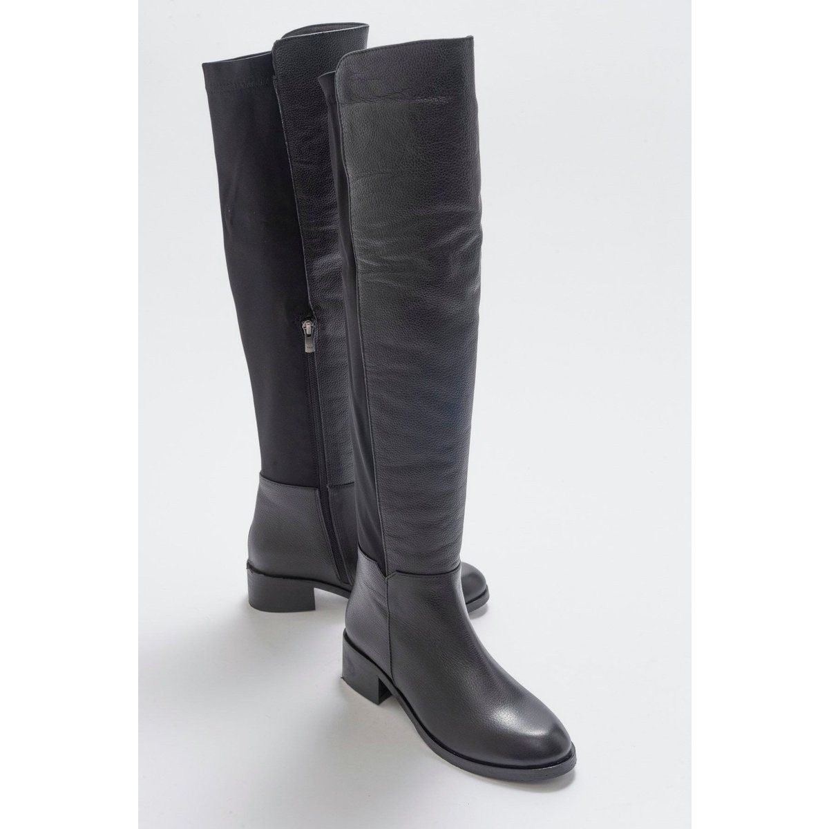 Overknee-Stiefel aus Leder und Stretch