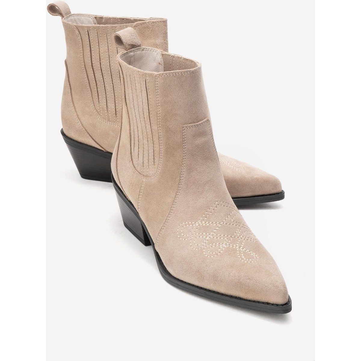 Moderne Western-Stiefeletten aus Wildleder