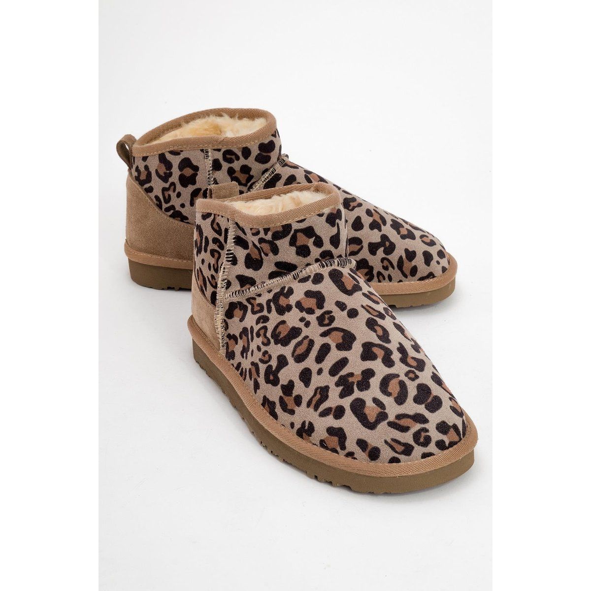 Leder-Schneestiefel mit Leopardenmuster