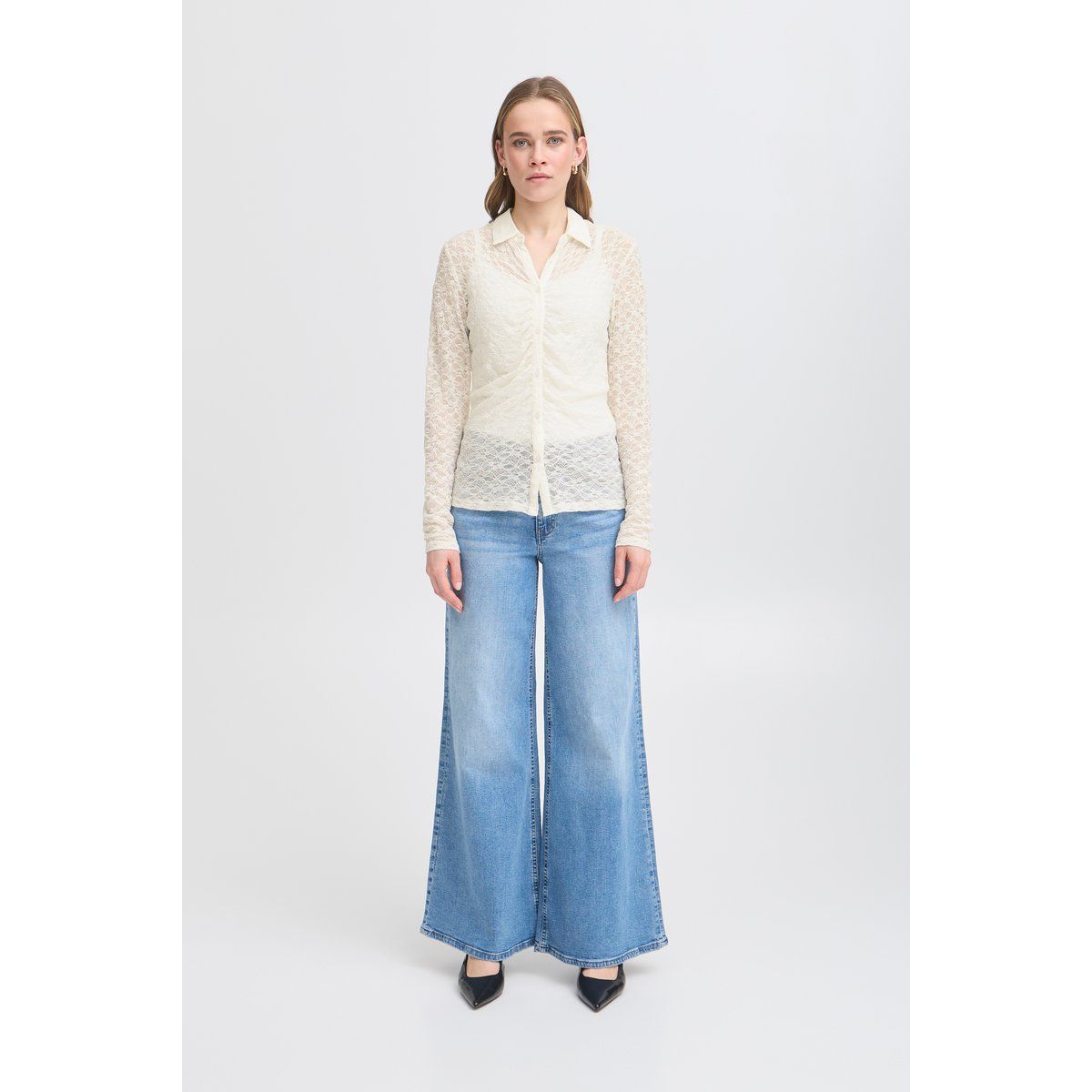 Raffierte Spitzenbluse im Slim-Fit
