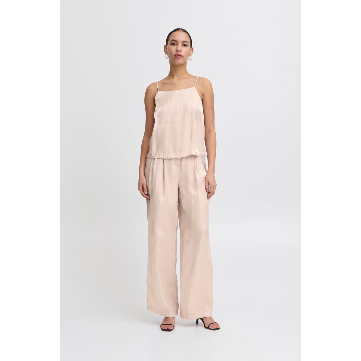 Minimalistisches schimmerndes Camisole-Top