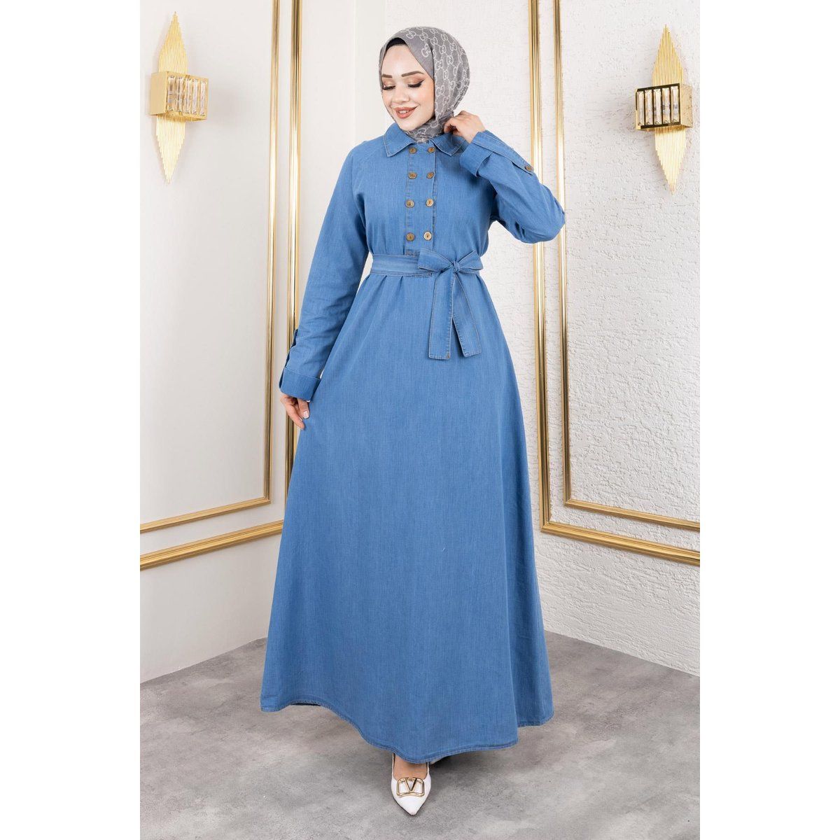 Maxi-Denim mit Knopfdetails