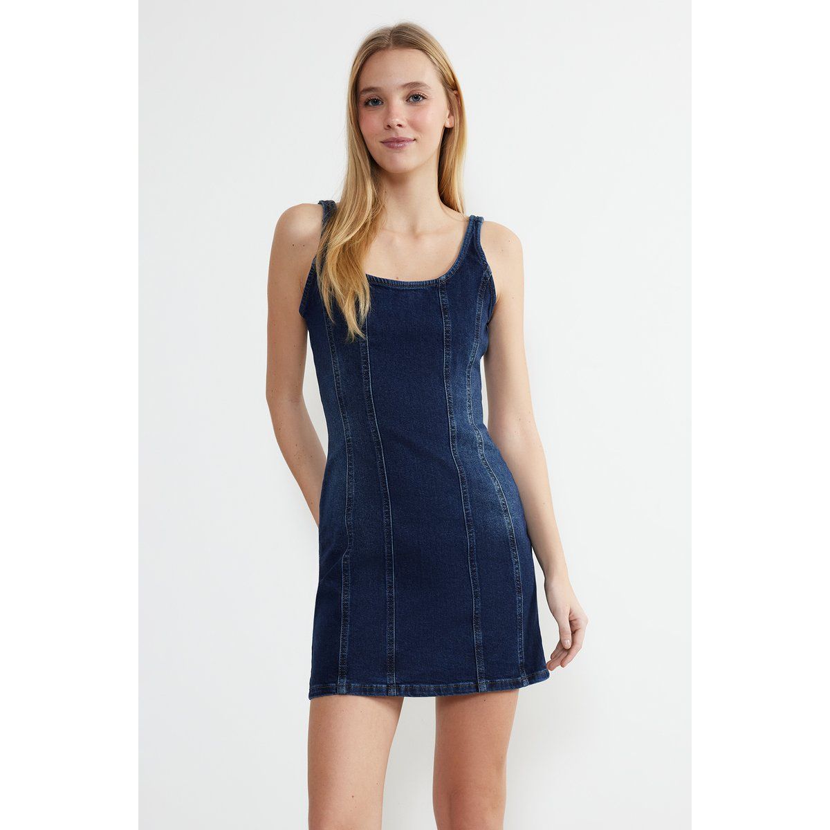 Ärmelloses Denim-Minikleid mit Ziernähten