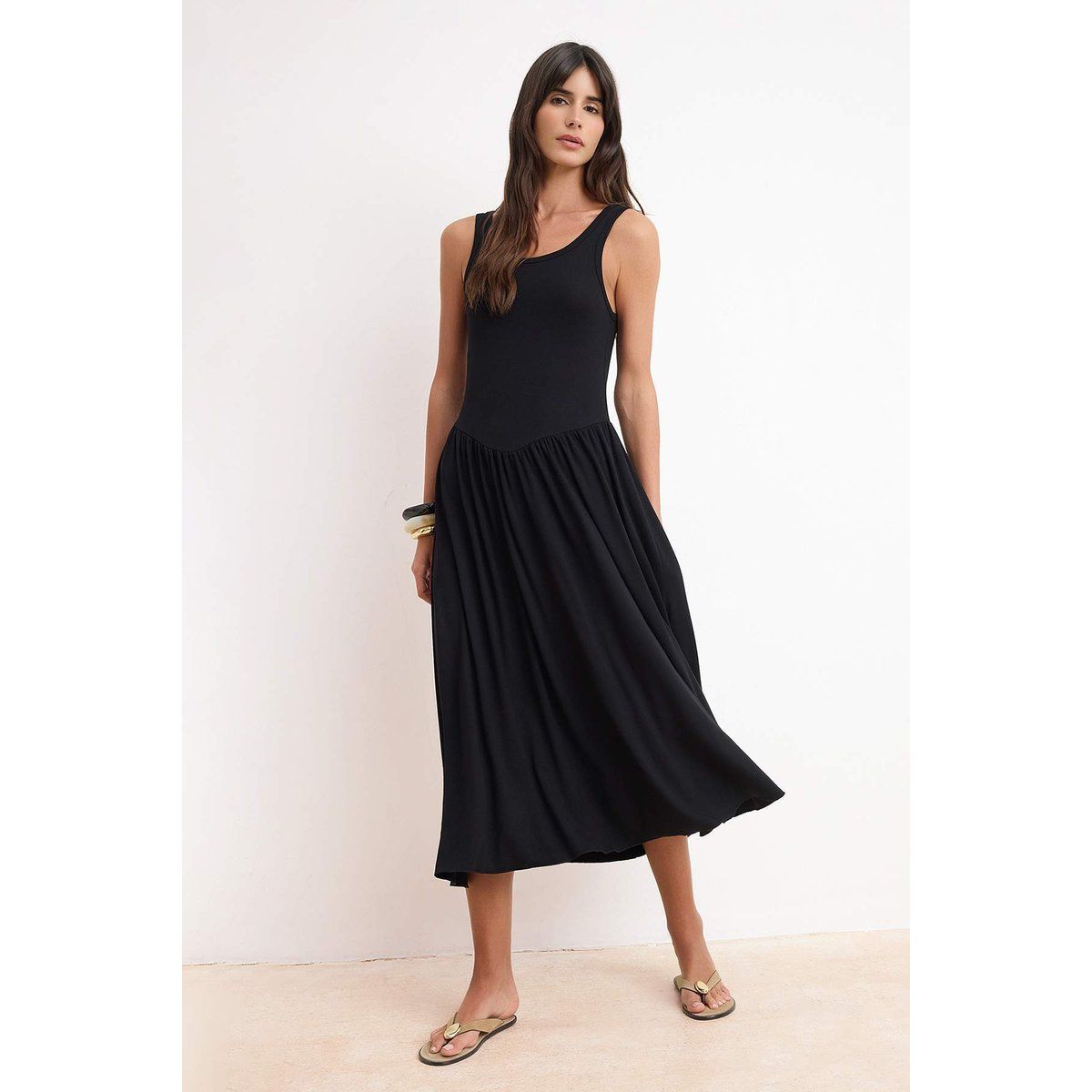Ärmelloses Maxikleid mit V-Taille