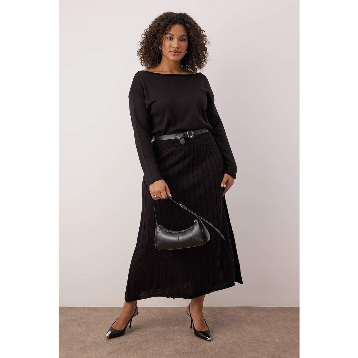 Elegantes Maxikleid mit U-Boot-Ausschnitt