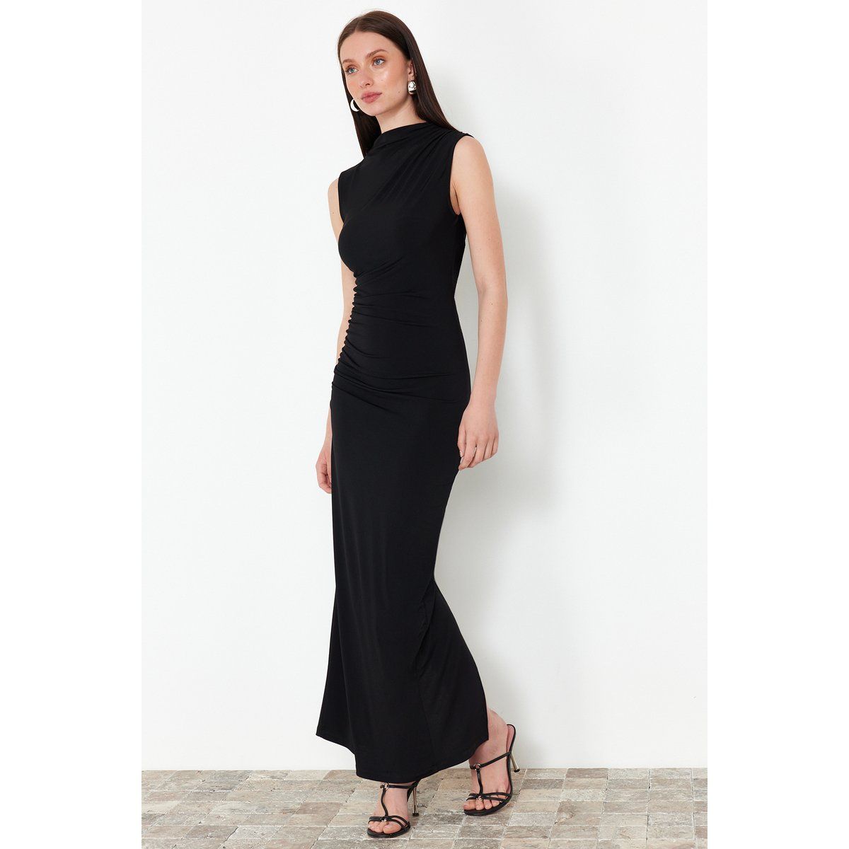 Elegantes ärmelloses Maxikleid mit Raffung