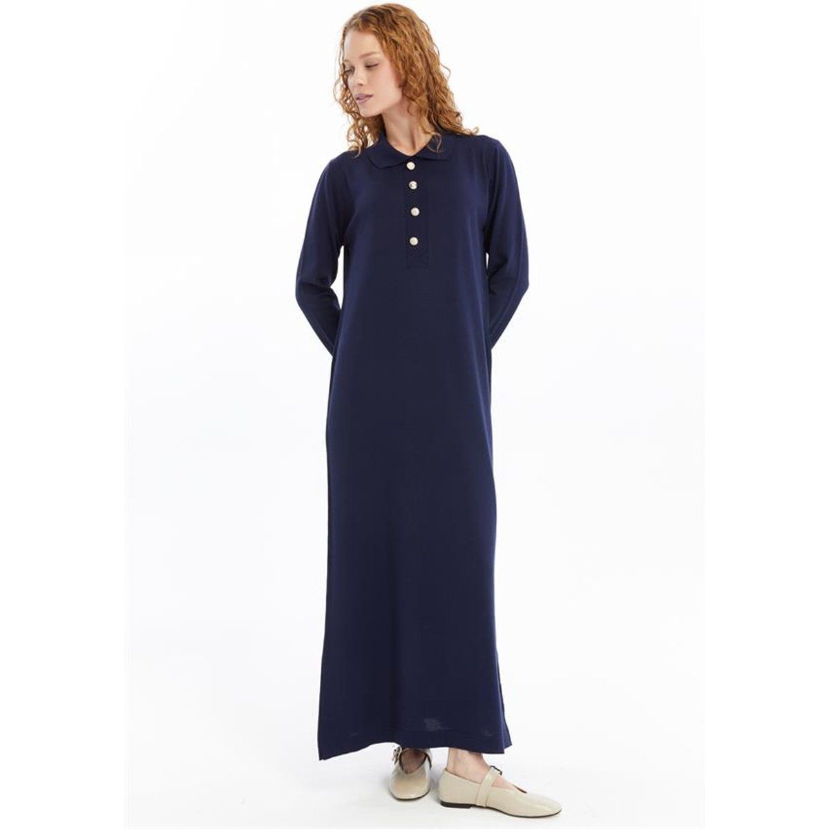 Langärmliges Polo-Strickkleid in Maxi-Länge