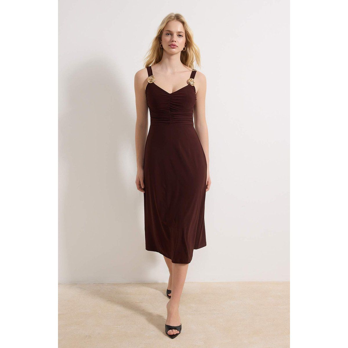 Elegantes Midi-Kleid mit Raffungen