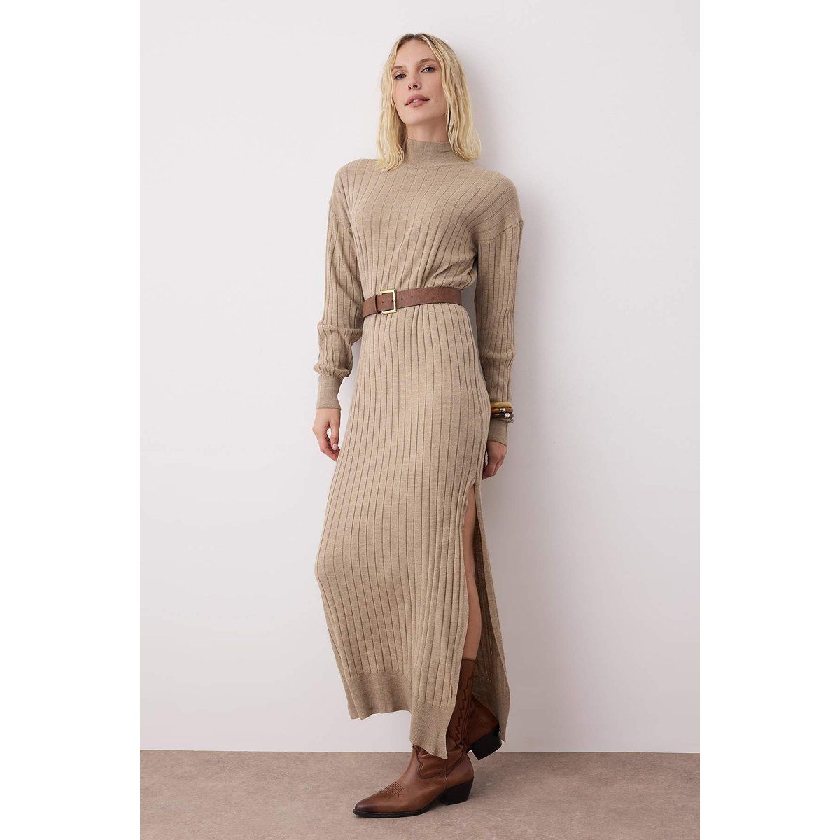 Rippstrick-Maxikleid mit Stehkragen