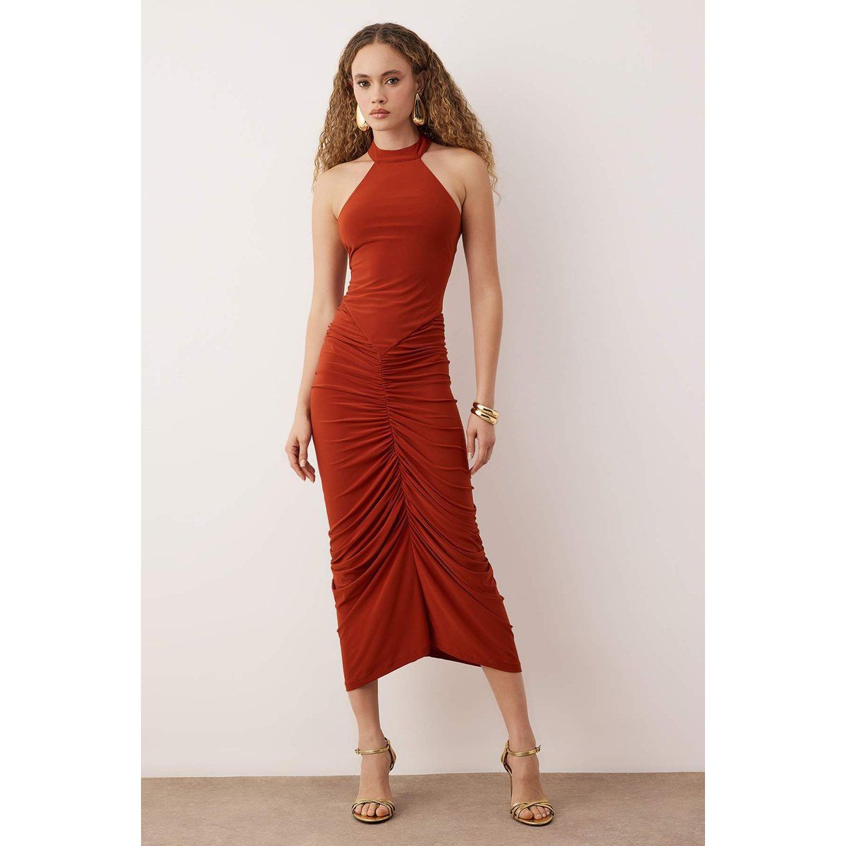 Elegantes Midi-Halterkleid mit Raffung
