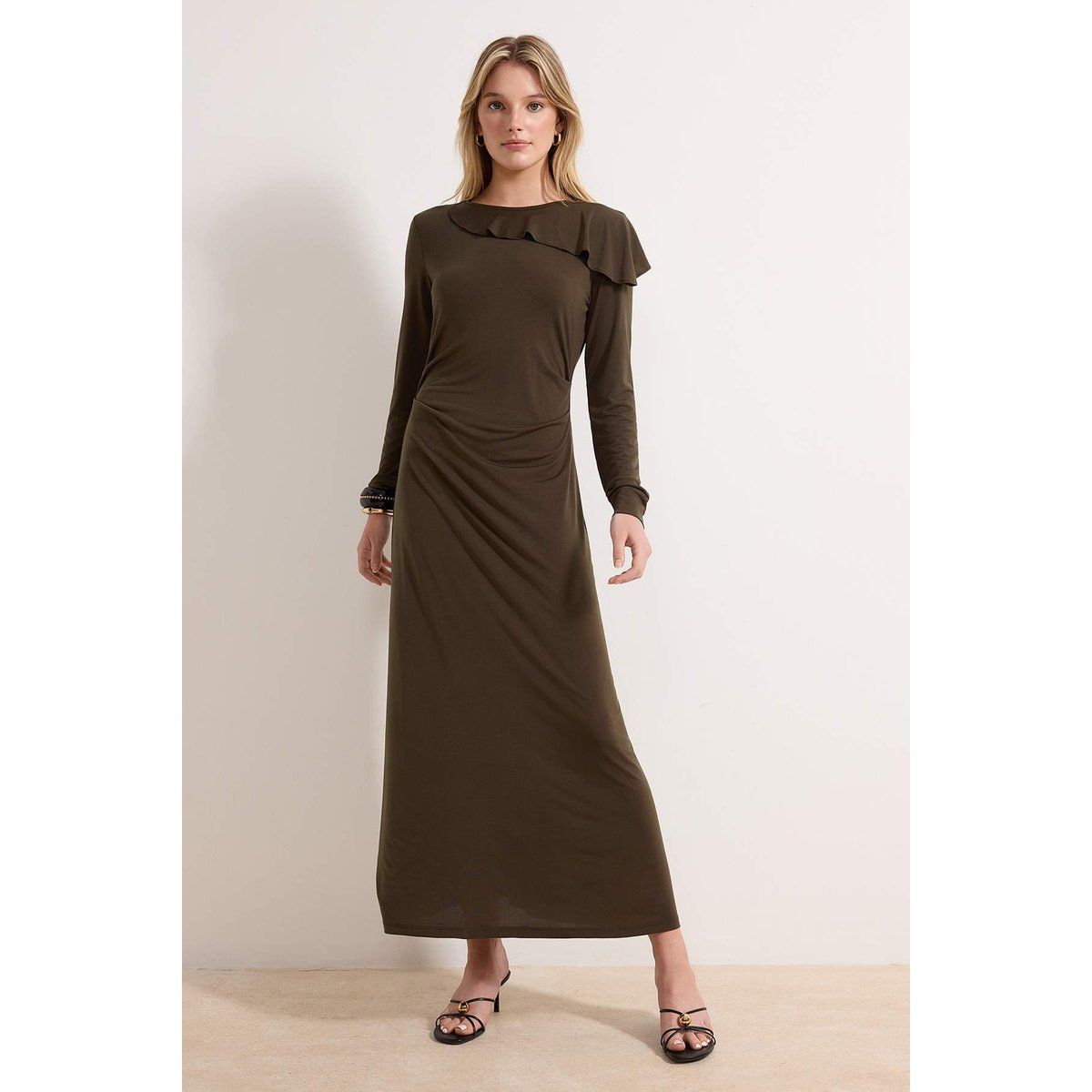 Elegantes Maxikleid mit Rüschendetail