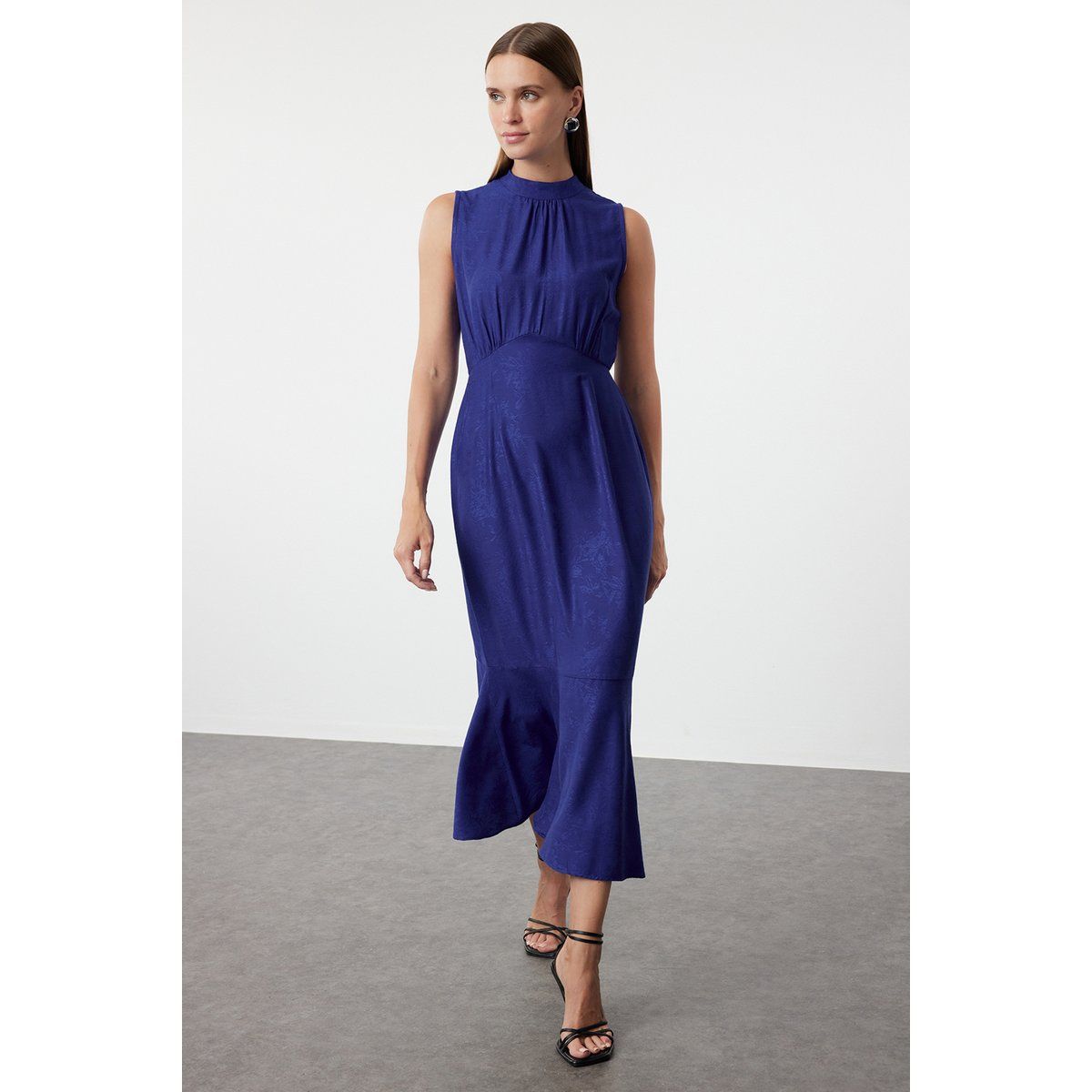 Elegantes ärmelloses Jacquard-Midikleid