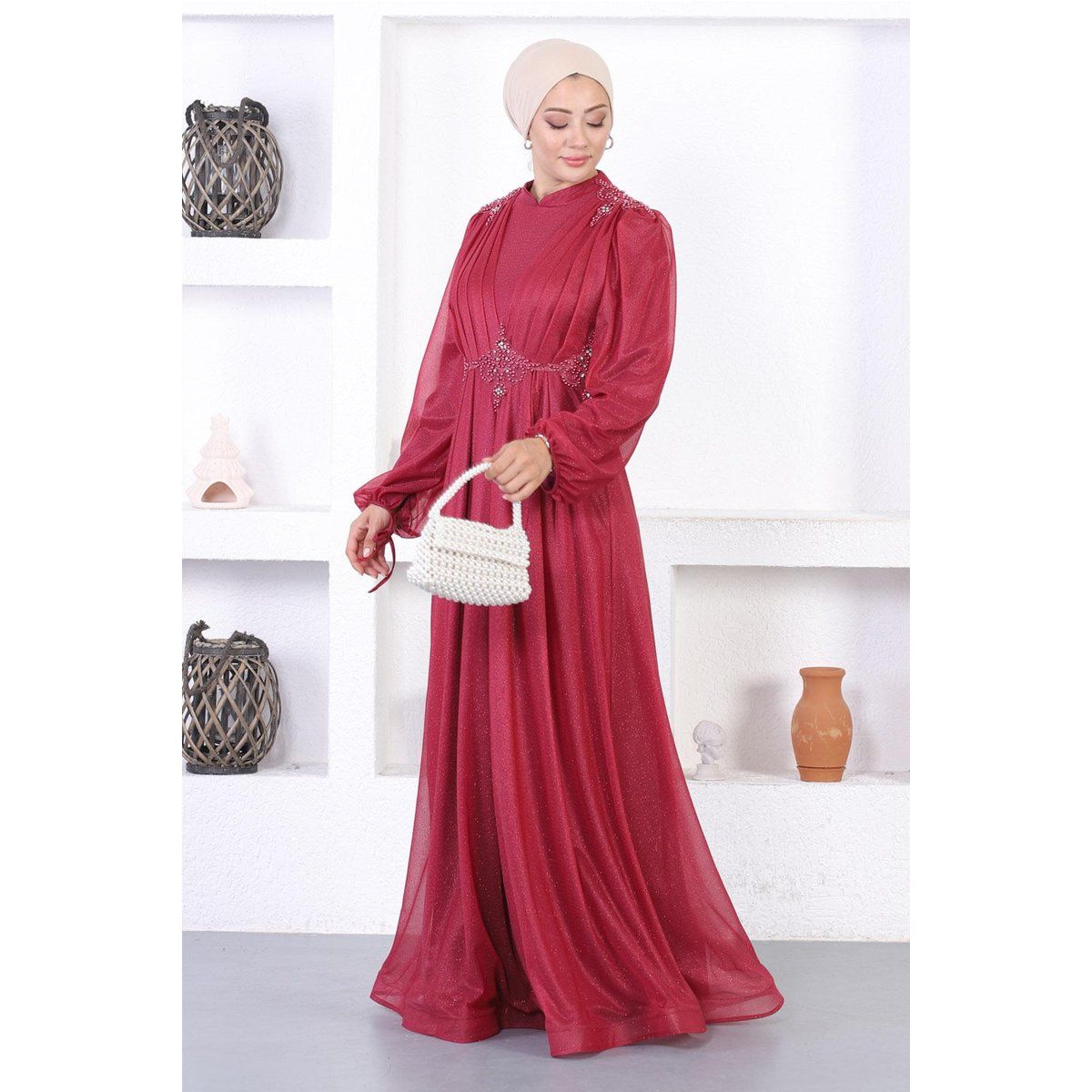 Besticktes Abendkleid aus Glitzertüll
