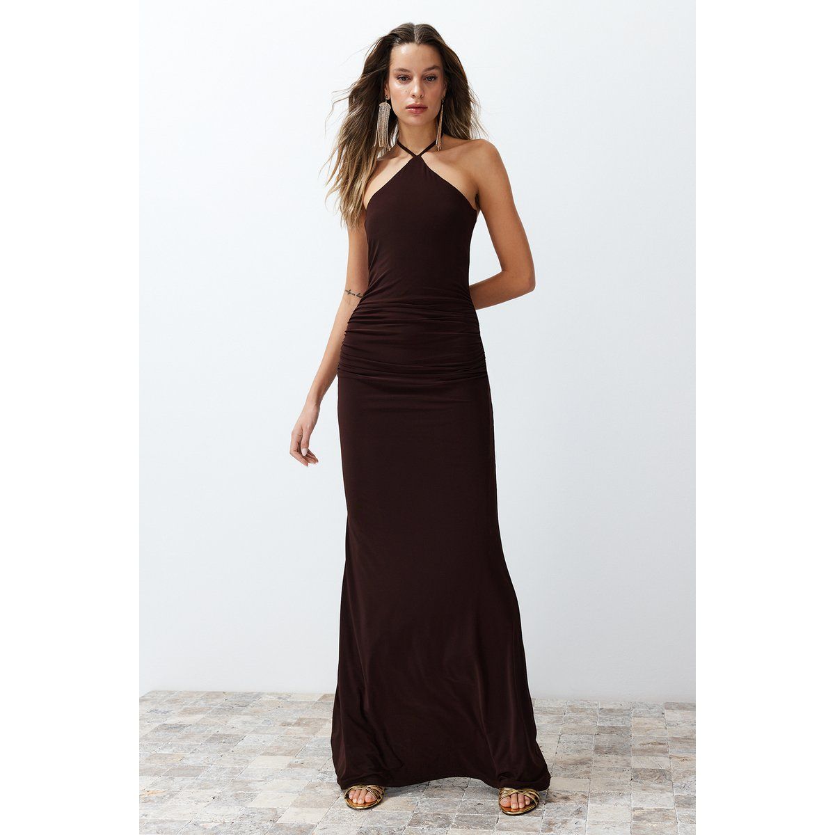 Maxikleid mit Neckholder und Raffungen