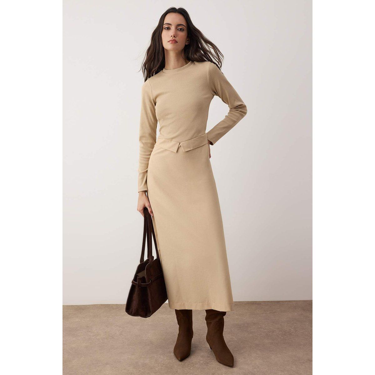 Minimalistisches Strick-Maxikleid