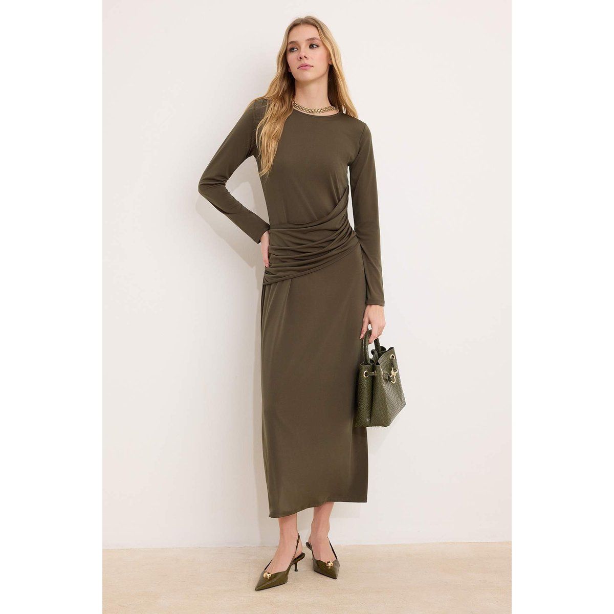 Langärmeliges Maxikleid mit Raffung