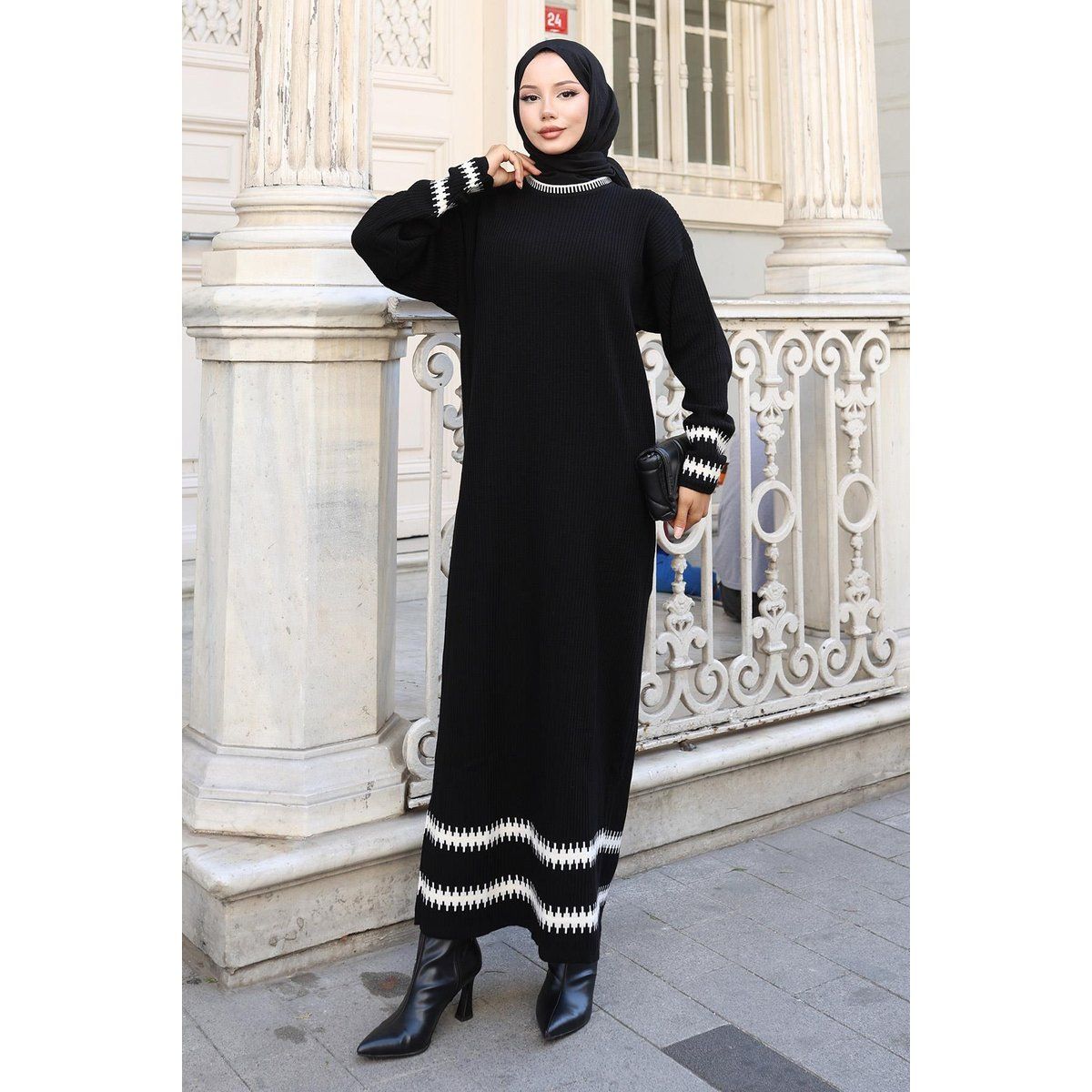 Strick-Maxikleid mit geometrischem Muster