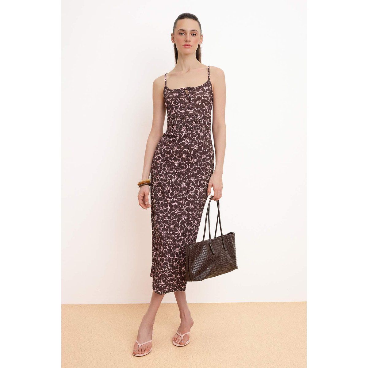 Ärmelloses Bodycon-Midikleid mit Blumenmuster