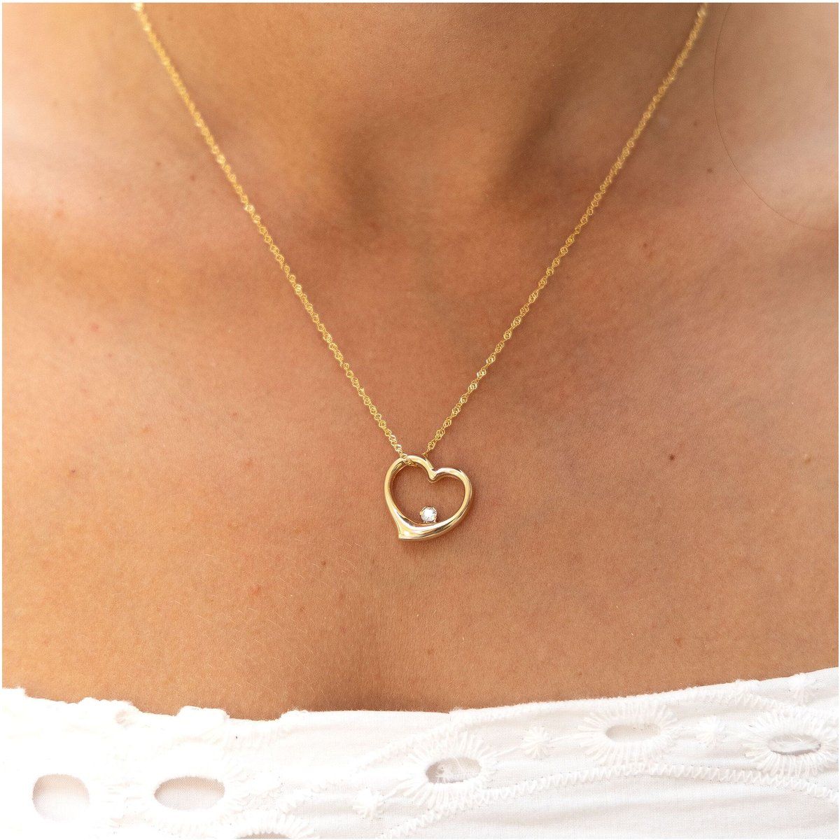 Elegante Goldkette mit Herzanhänger